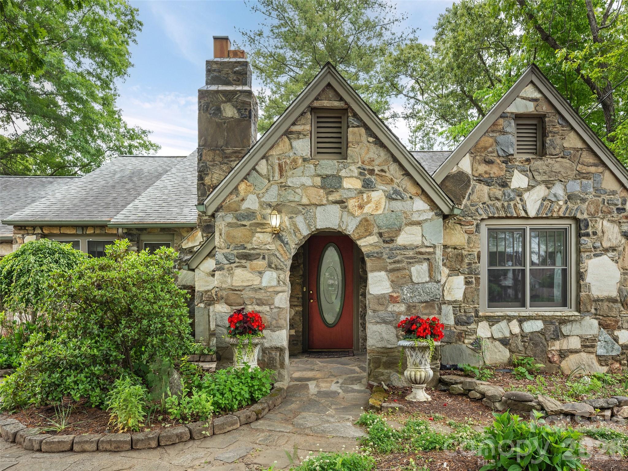 115 Oakland Road Asheville NC 28801