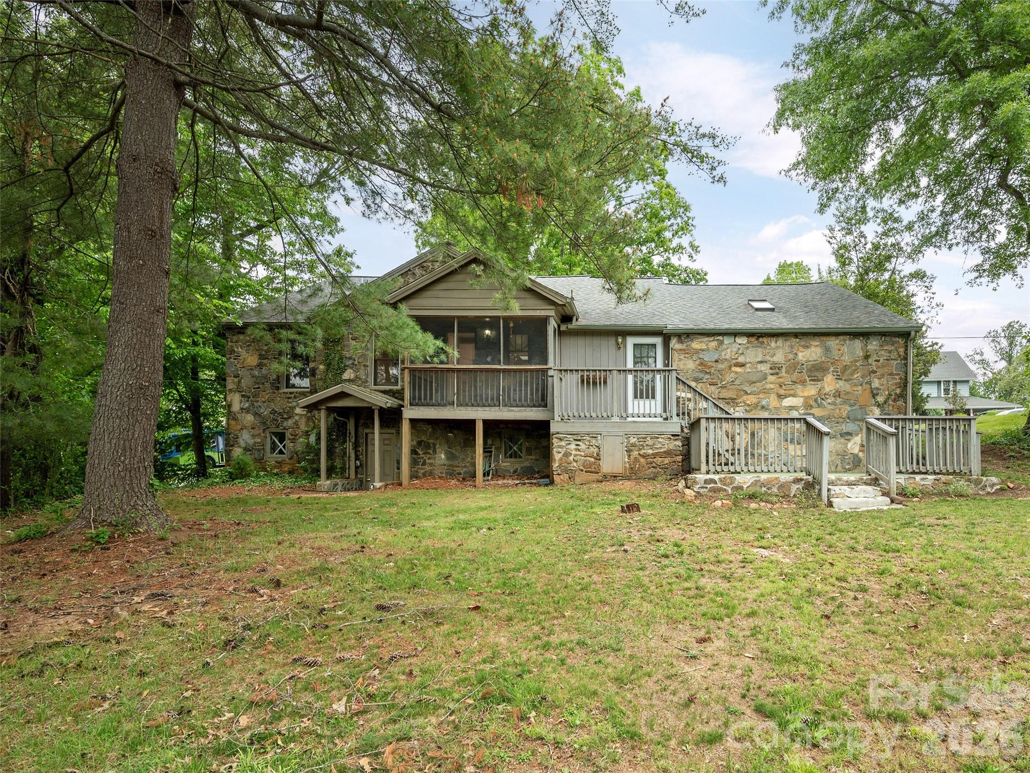 115 Oakland Road Asheville NC 28801