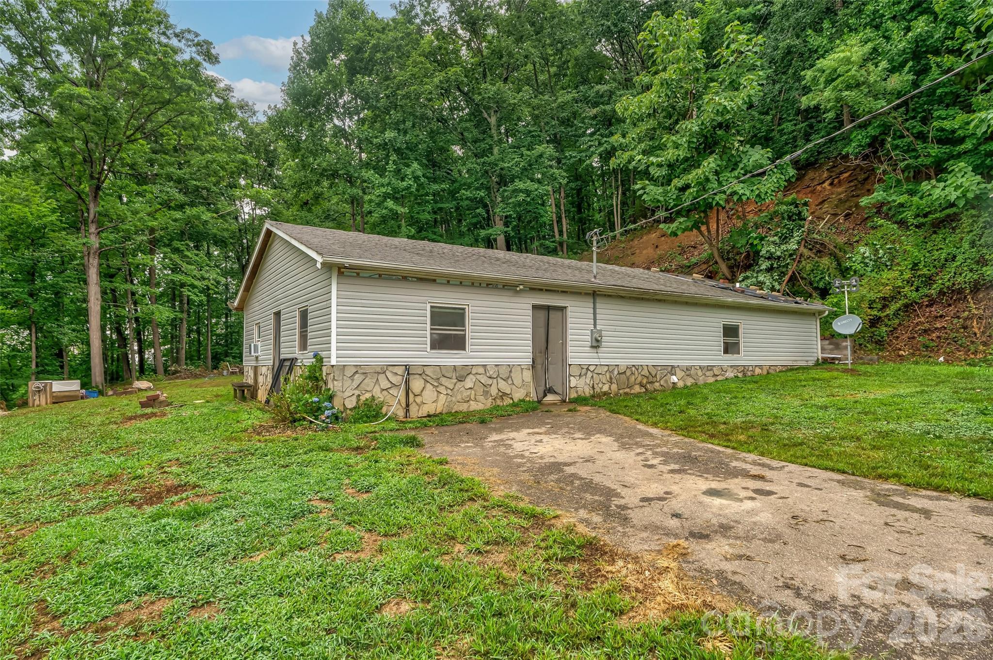 3515 High Peak Valley Valdese NC 28690