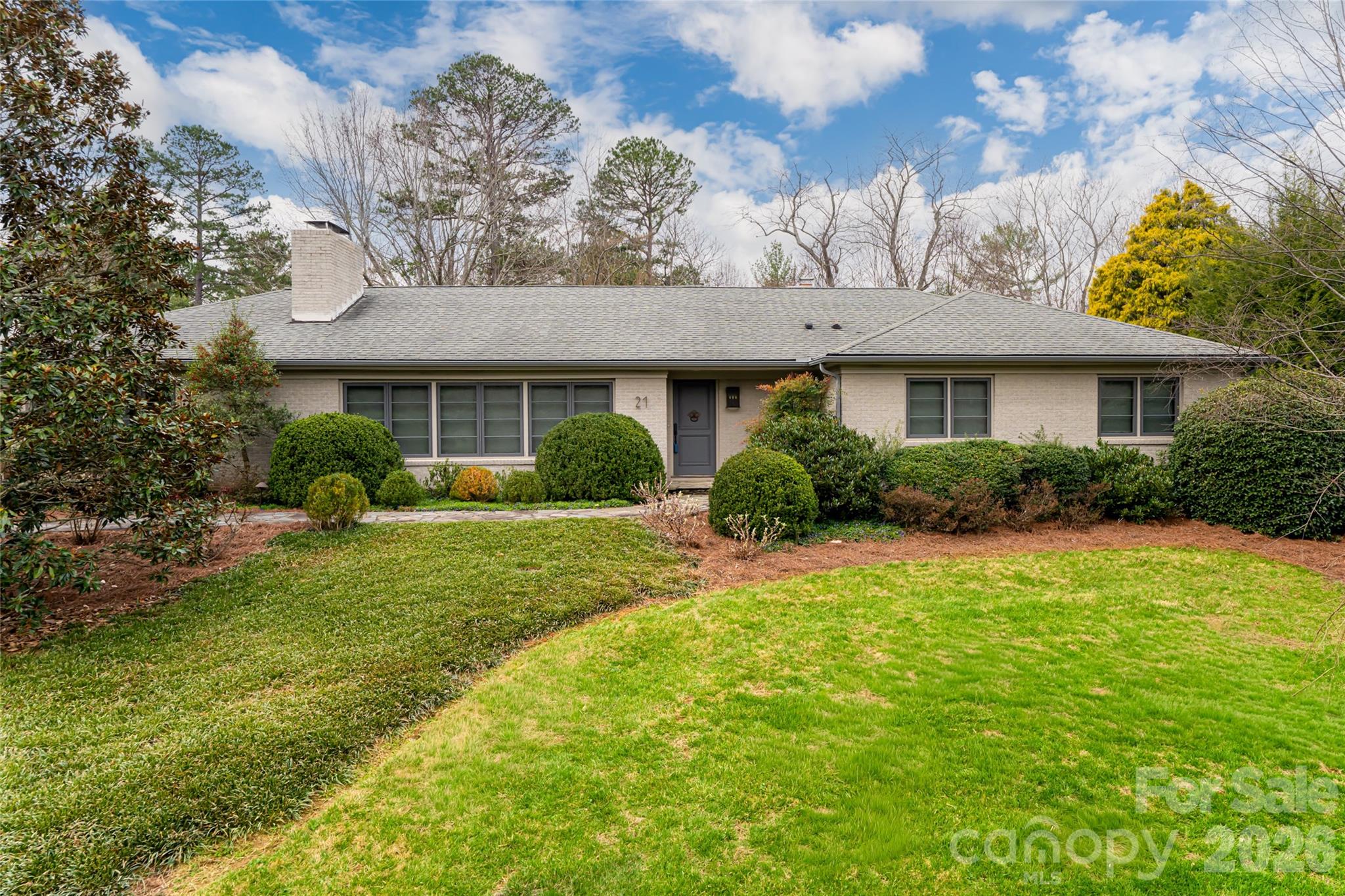 21 Pine Tree Circle Asheville NC 28804