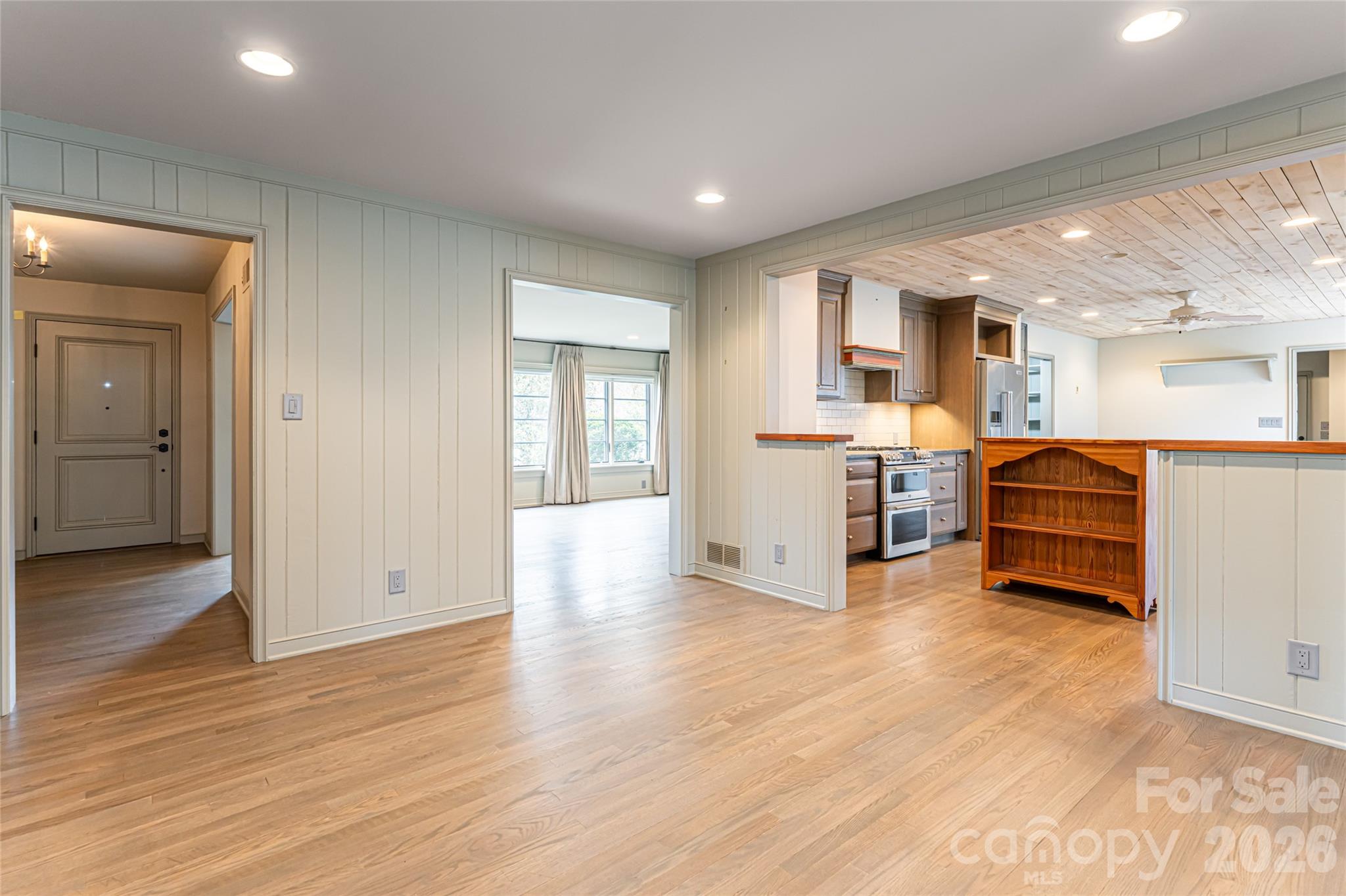 21 Pine Tree Circle Asheville NC 28804