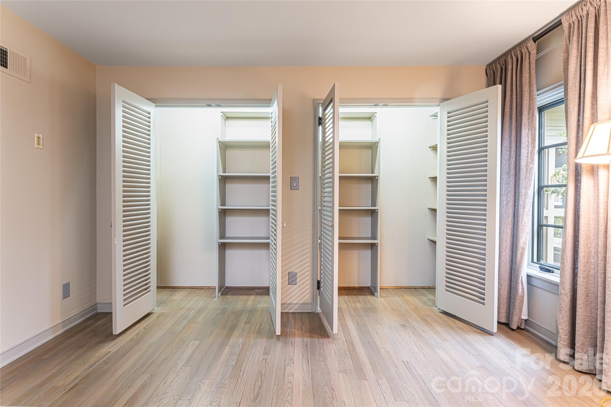 21 Pine Tree Circle Asheville NC 28804