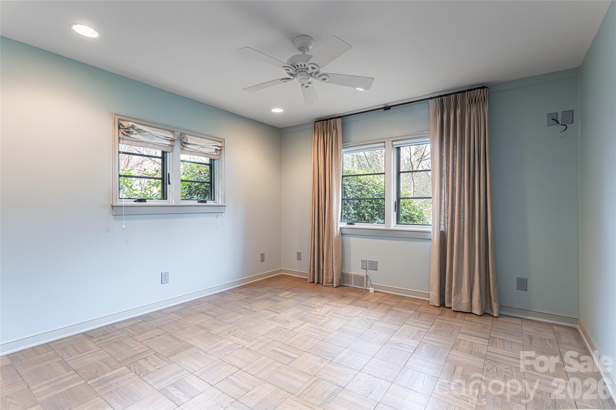 21 Pine Tree Circle Asheville NC 28804