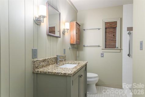 21 Pine Tree Circle Asheville NC 28804