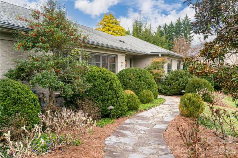 21 Pine Tree Circle Asheville NC 28804