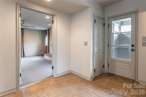 21 Pine Tree Circle Asheville NC 28804