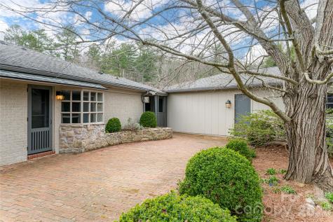 21 Pine Tree Circle Asheville NC 28804
