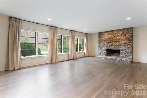 21 Pine Tree Circle Asheville NC 28804