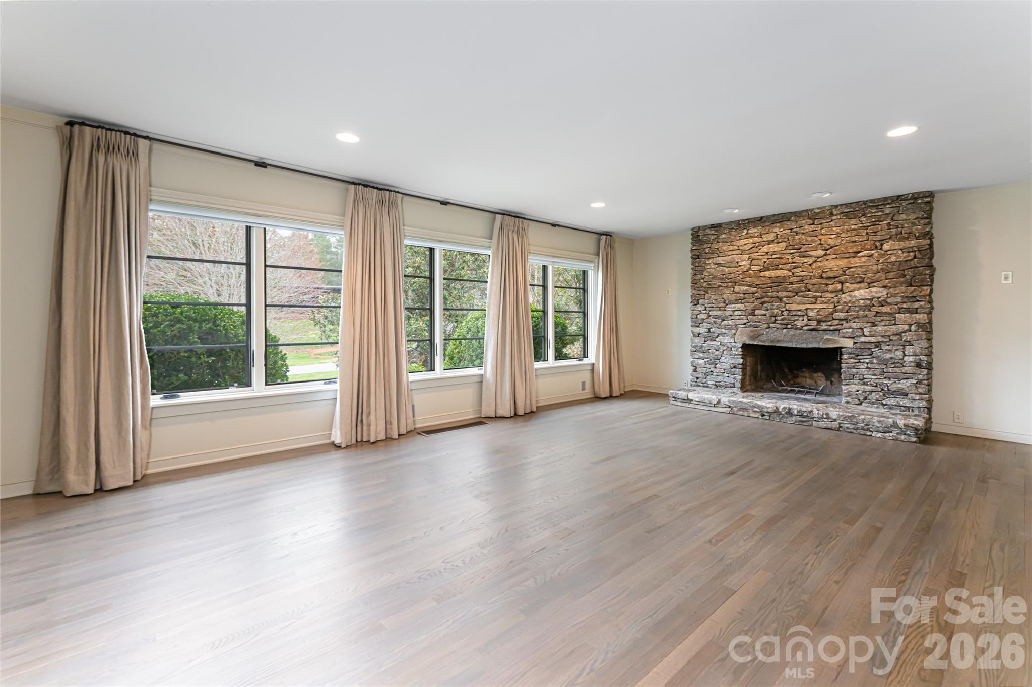 21 Pine Tree Circle Asheville NC 28804