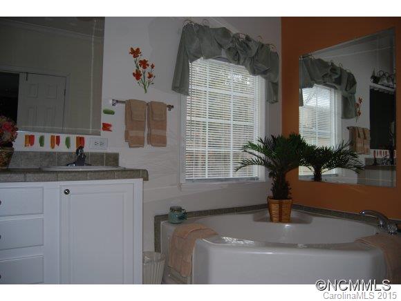 2524 Riceville Road Asheville NC 28805