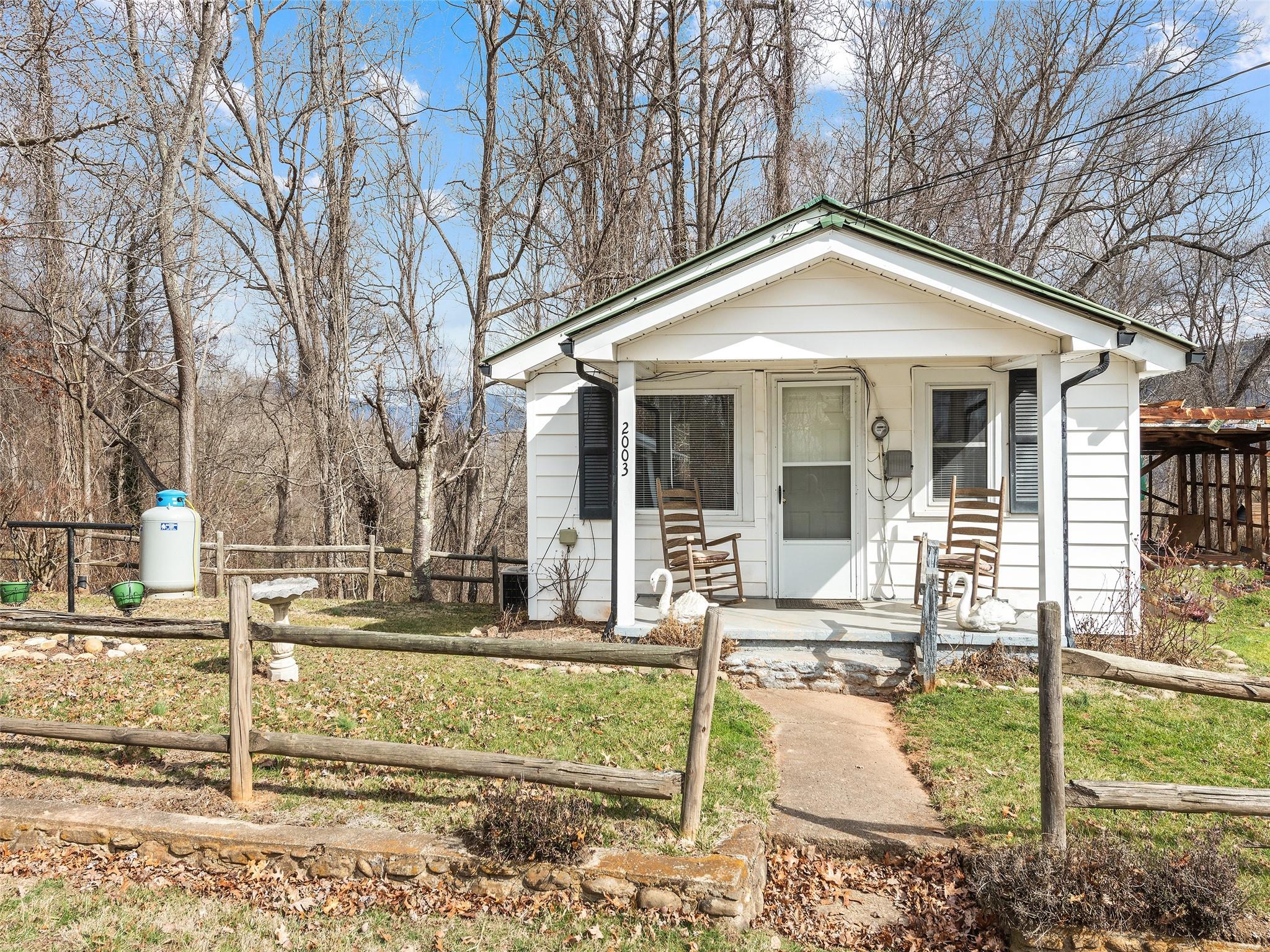 2003 Dutch Cove Road Canton NC 28716