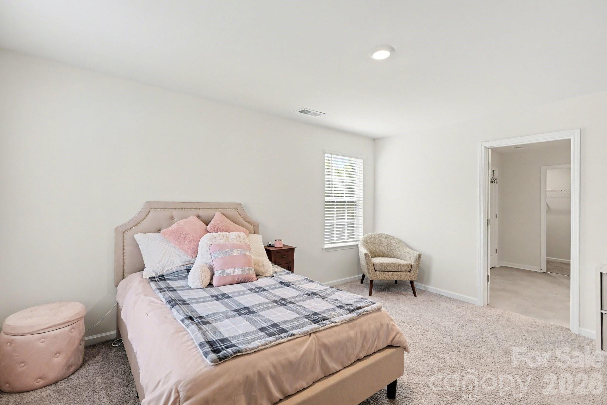 8133 Clairwood Drive Charlotte NC 28269