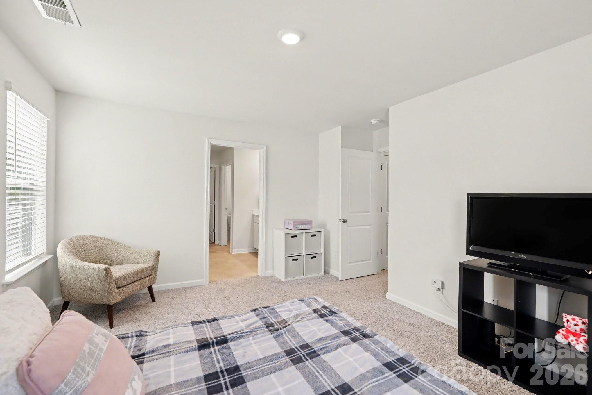 8133 Clairwood Drive Charlotte NC 28269