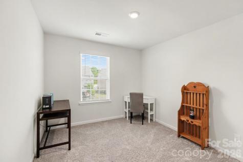 8133 Clairwood Drive Charlotte NC 28269