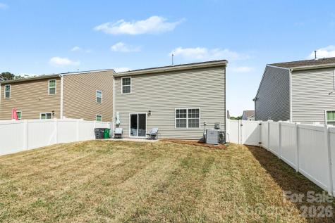 8133 Clairwood Drive Charlotte NC 28269