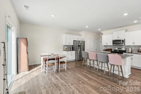 8133 Clairwood Drive Charlotte NC 28269