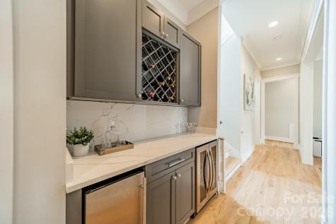 408 Melbourne Court Charlotte NC 28209