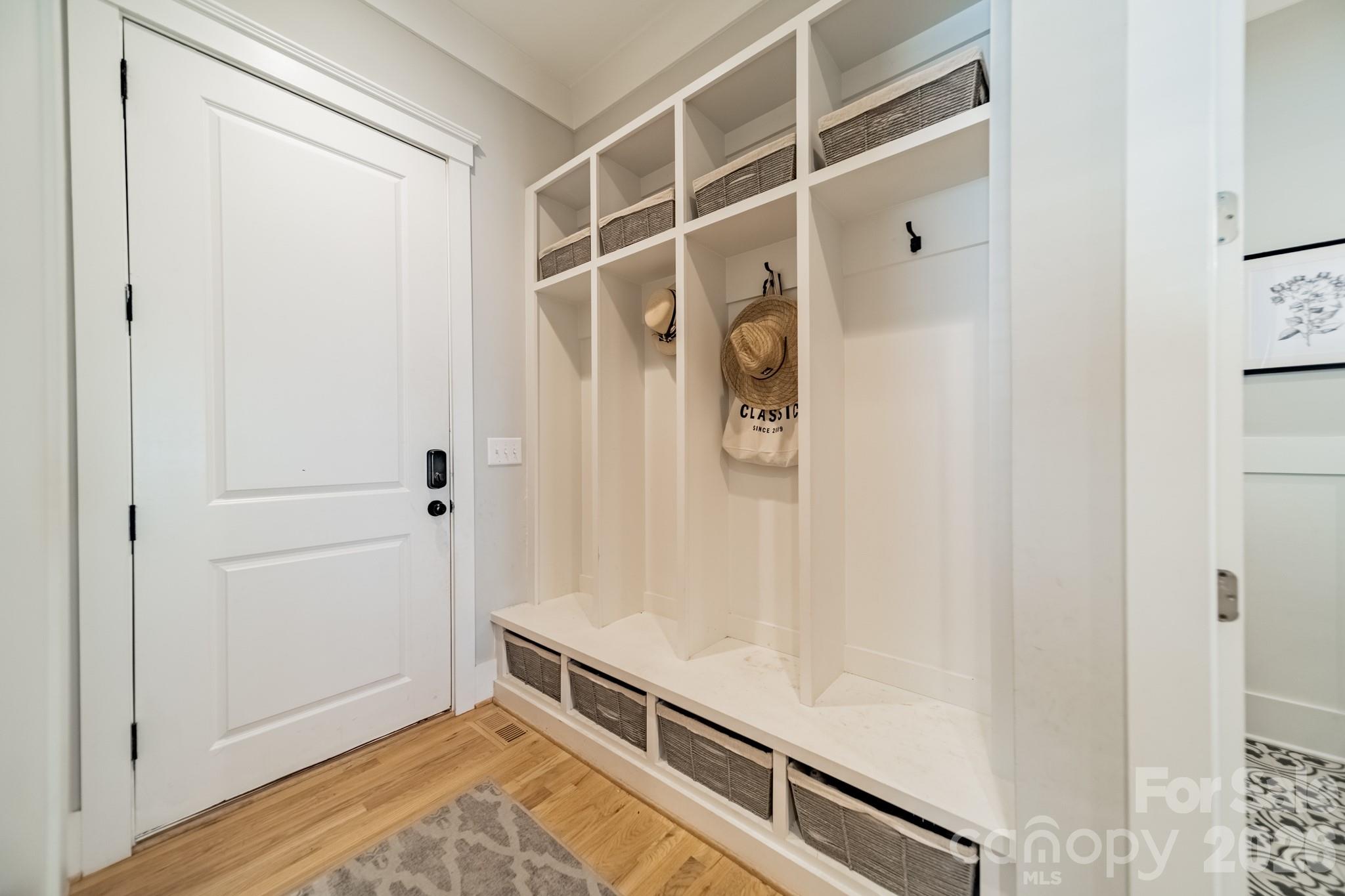 408 Melbourne Court Charlotte NC 28209