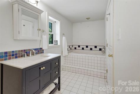 3002 Lake Shore Road S Denver NC 28037
