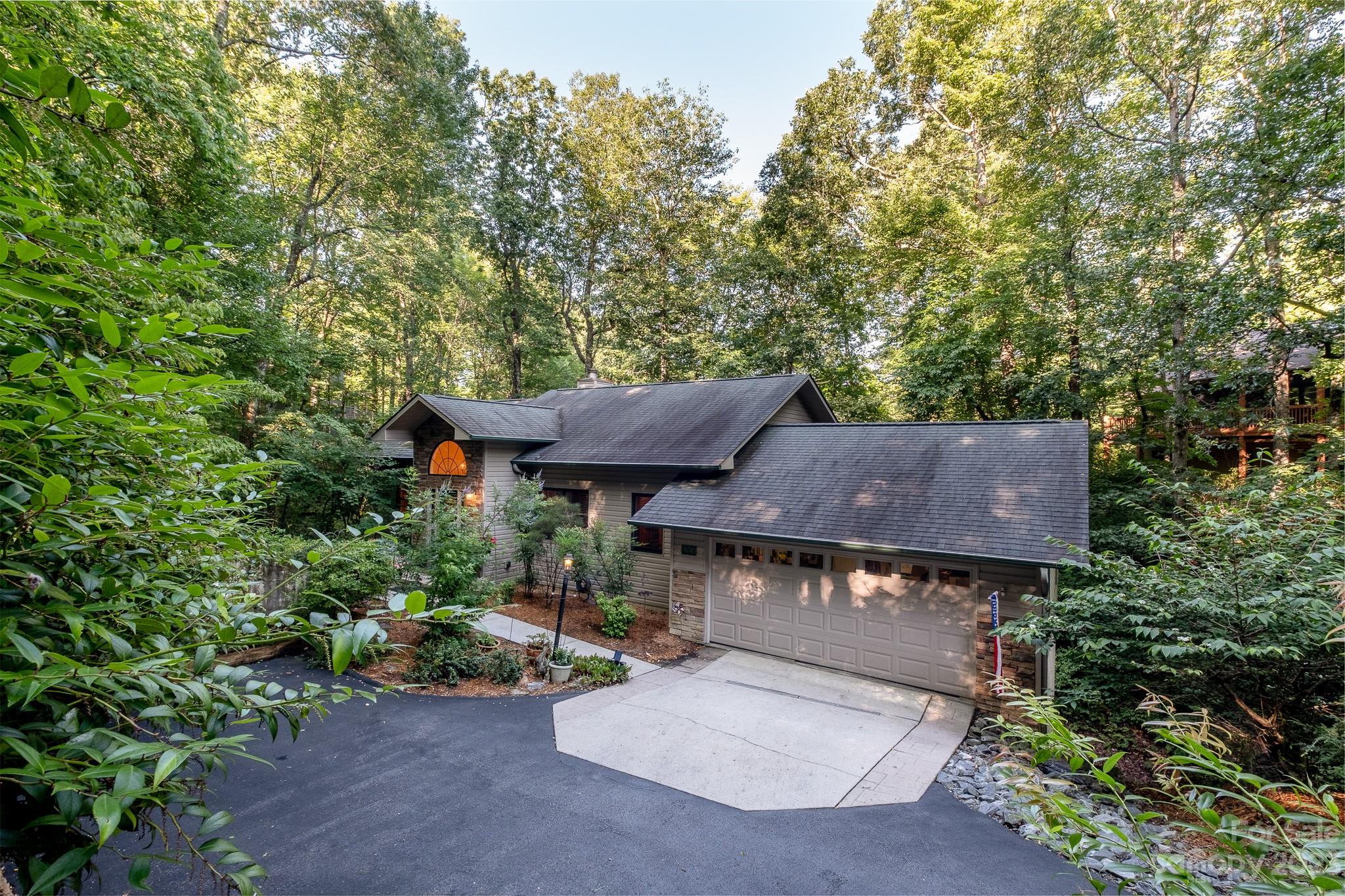 820 Tsisqua Circle Brevard NC 28712