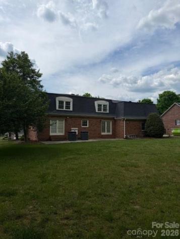 1220 Pineview Street Albemarle NC 28001