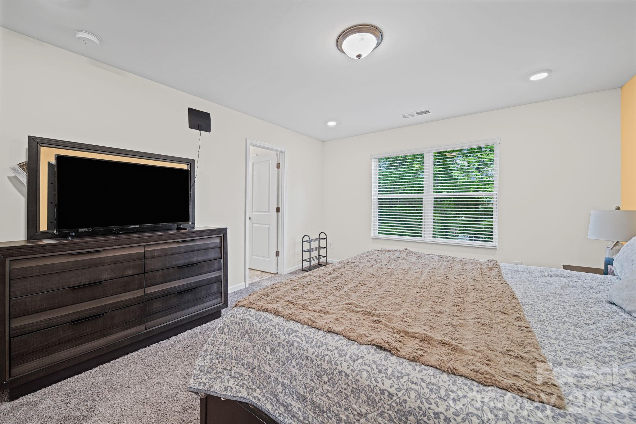 8031 Ramsburg Drive Charlotte NC 28269
