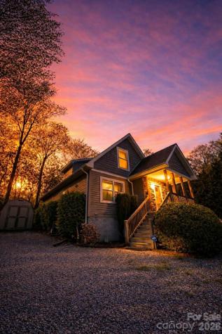 25 Eastwind Lane Candler NC 28715