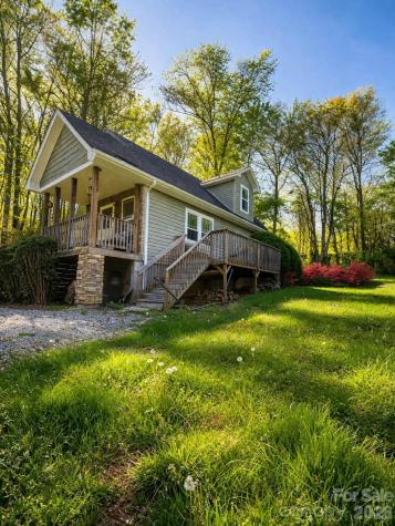 25 Eastwind Lane Candler NC 28715