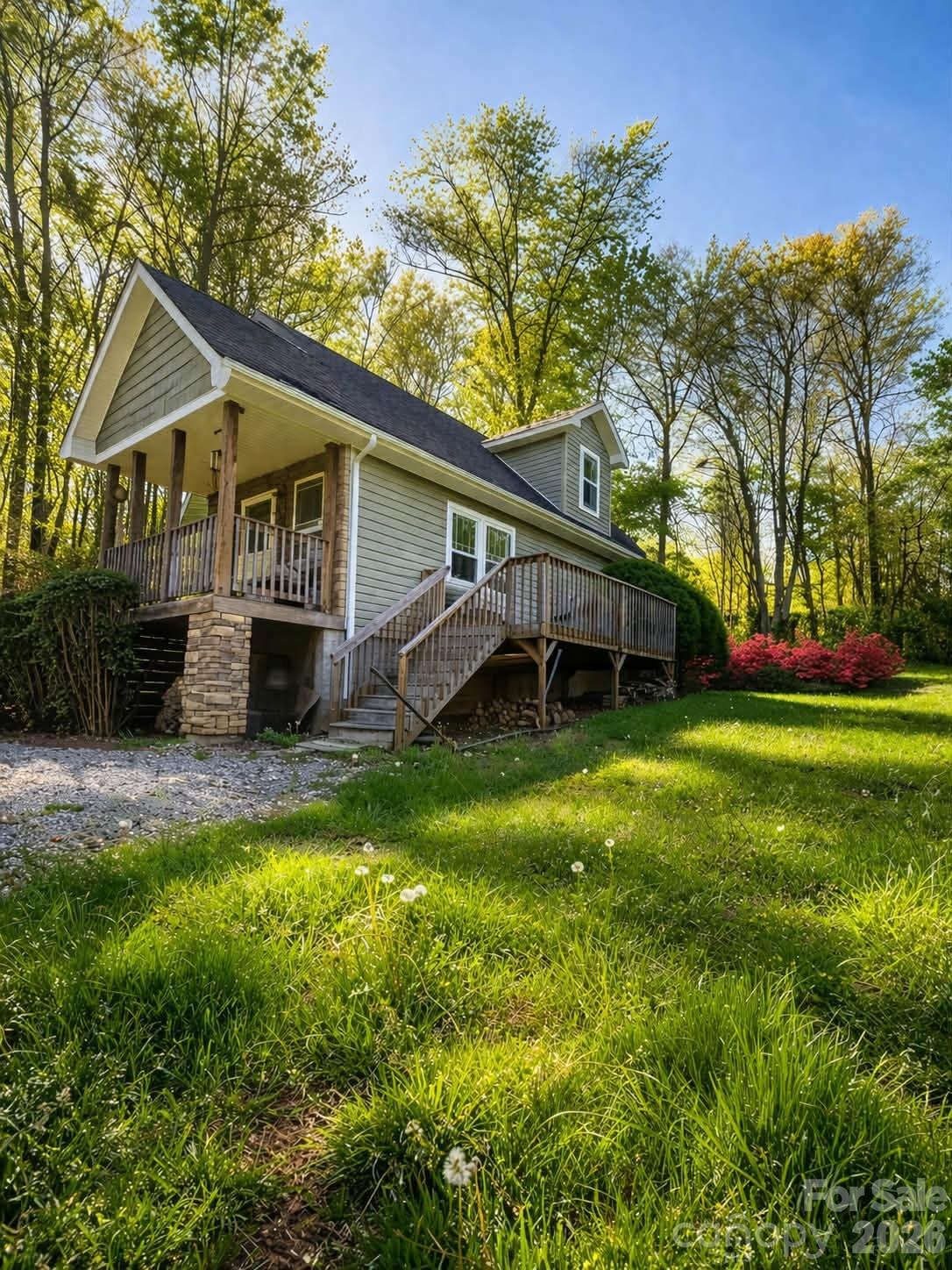 25 Eastwind Lane Candler NC 28715