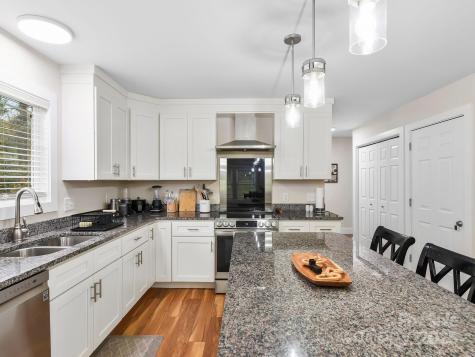 258 Old Weaverville Road Asheville NC 28804