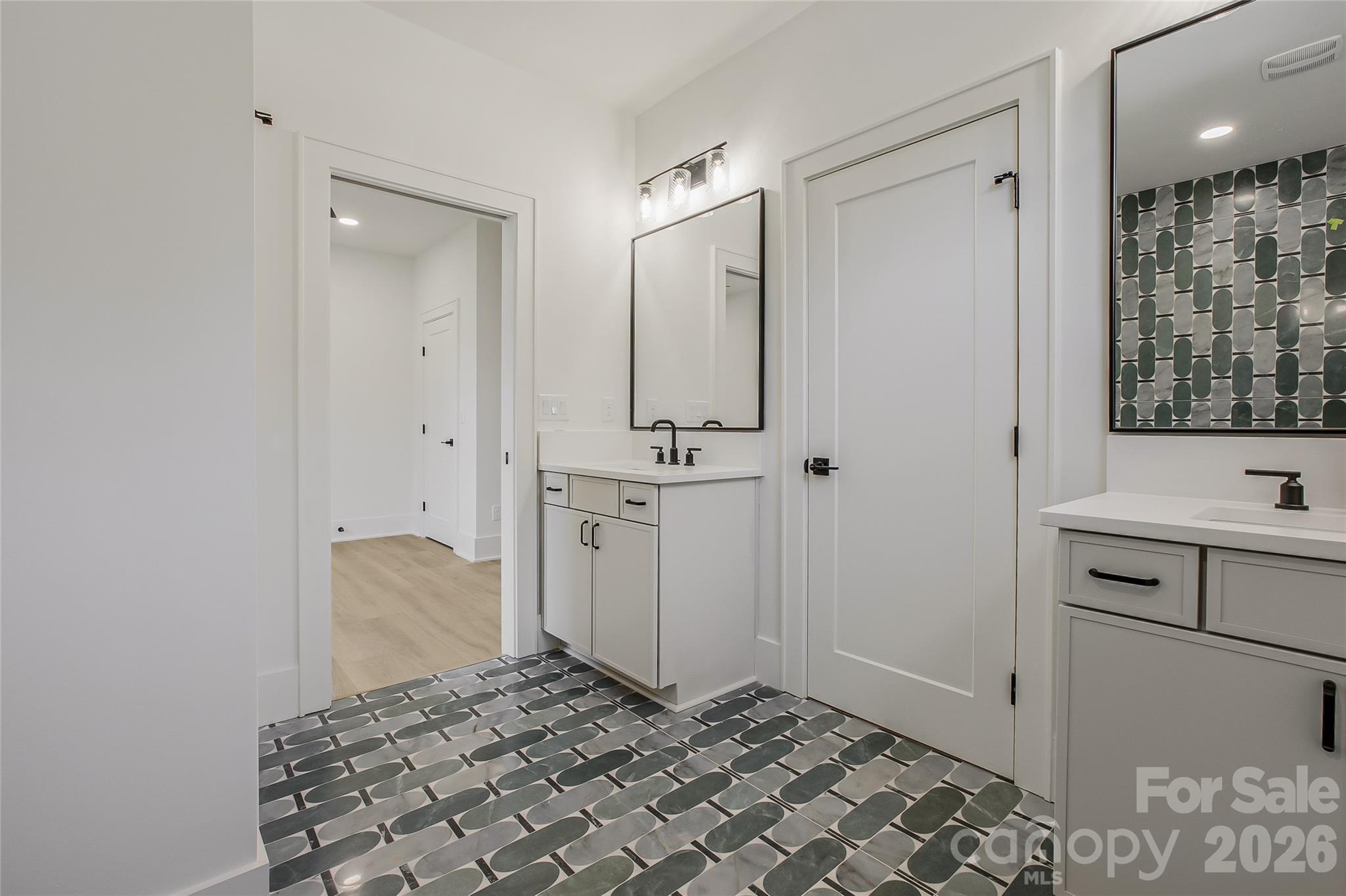 4221 Spring Street Matthews NC 28105