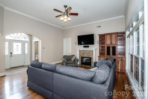 124 Cedar Woods Drive Mooresville NC 28117