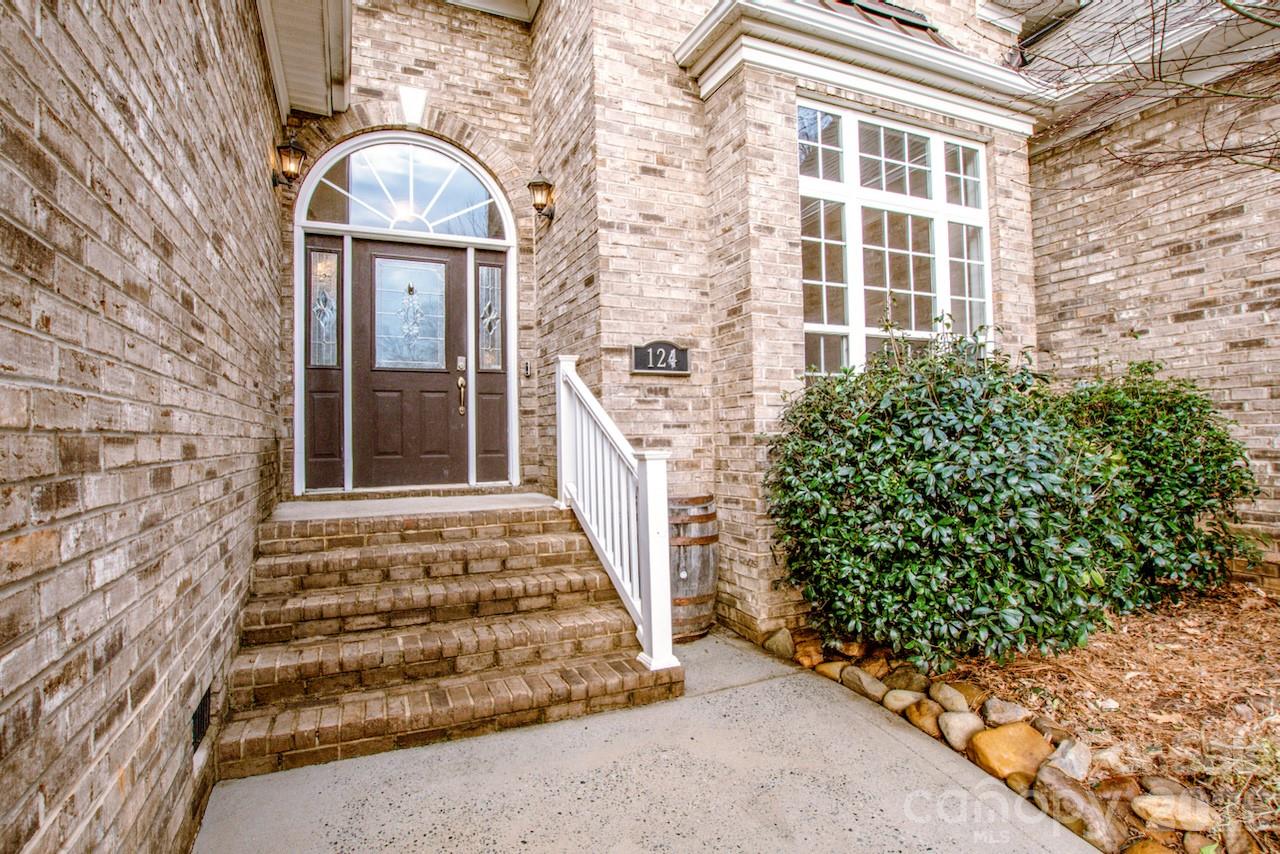 124 Cedar Woods Drive Mooresville NC 28117