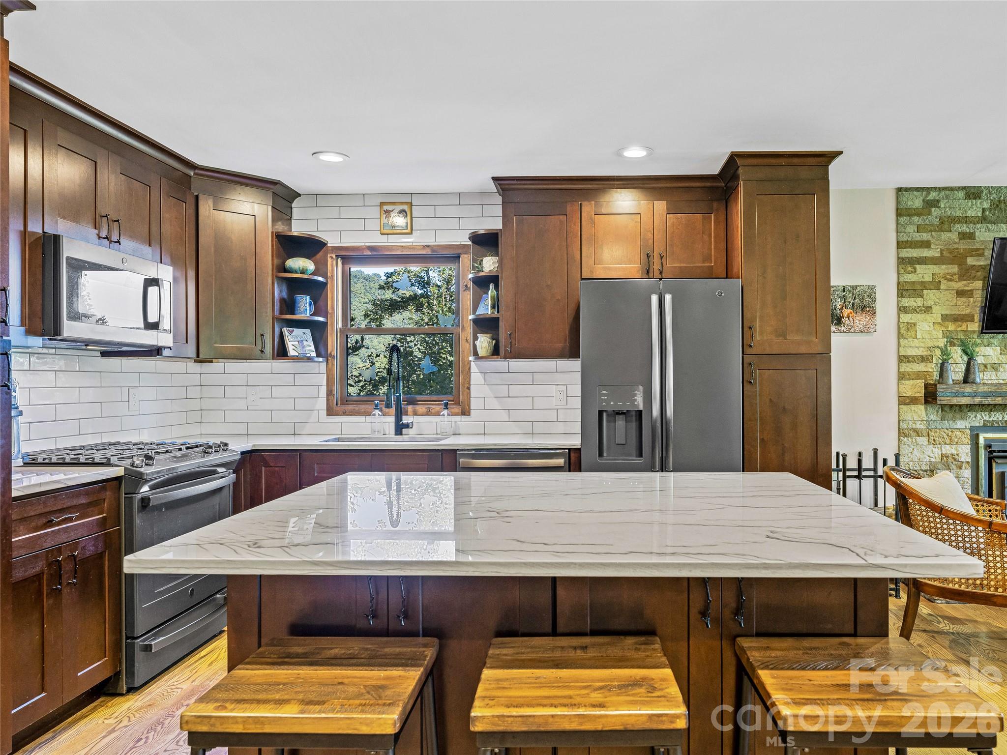 382 Black Oak Cove Road Candler NC 28715