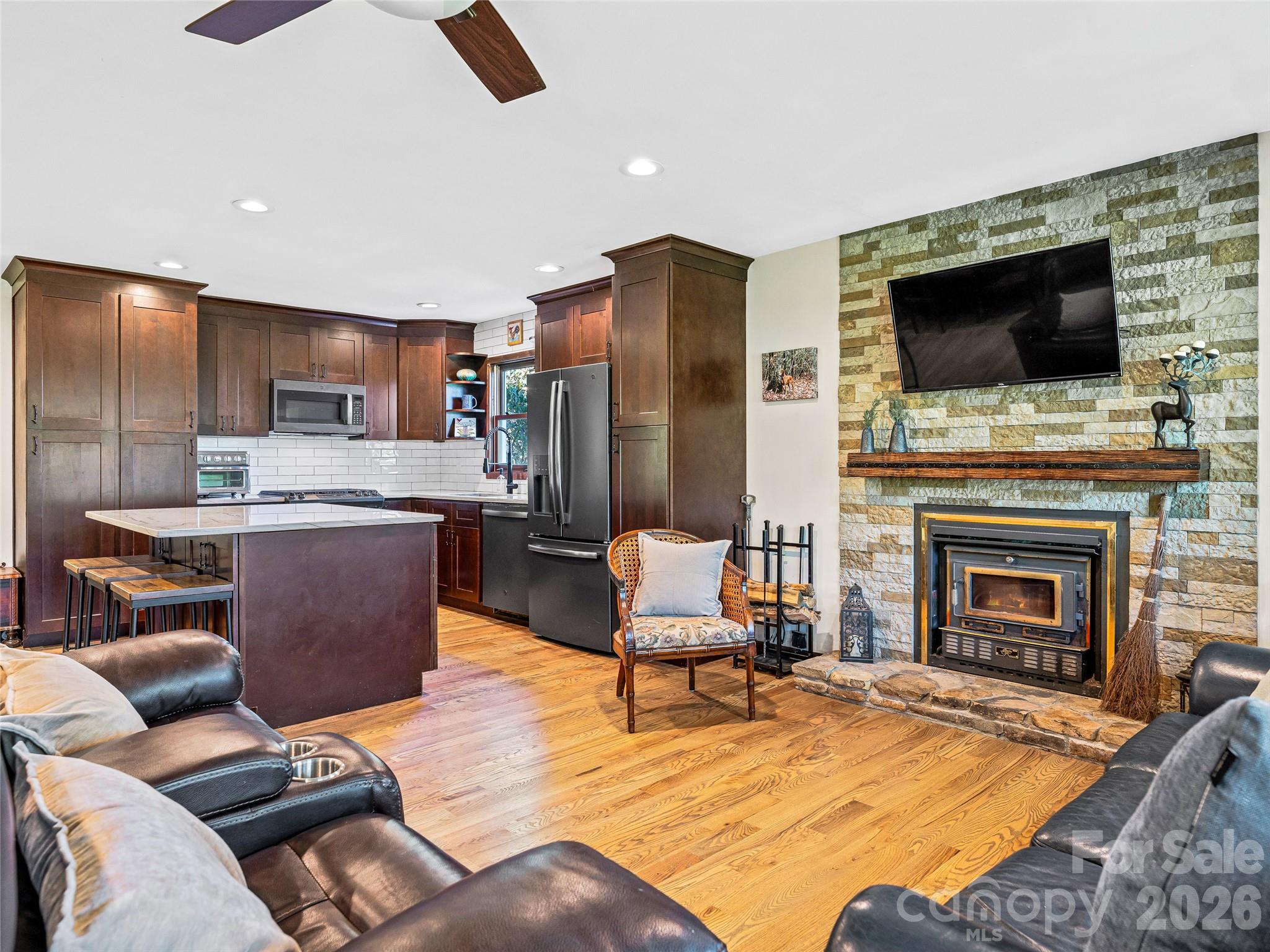 382 Black Oak Cove Road Candler NC 28715