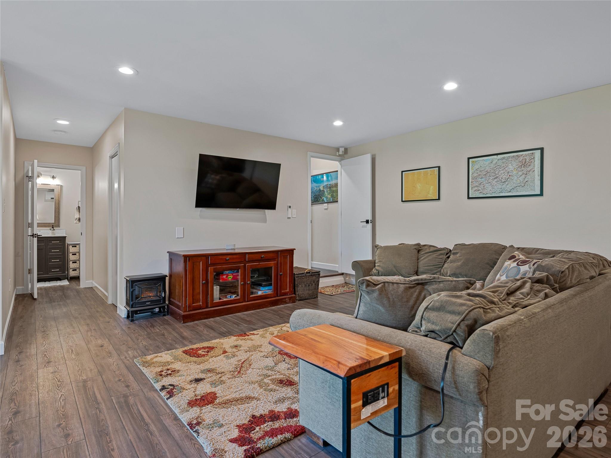 382 Black Oak Cove Road Candler NC 28715