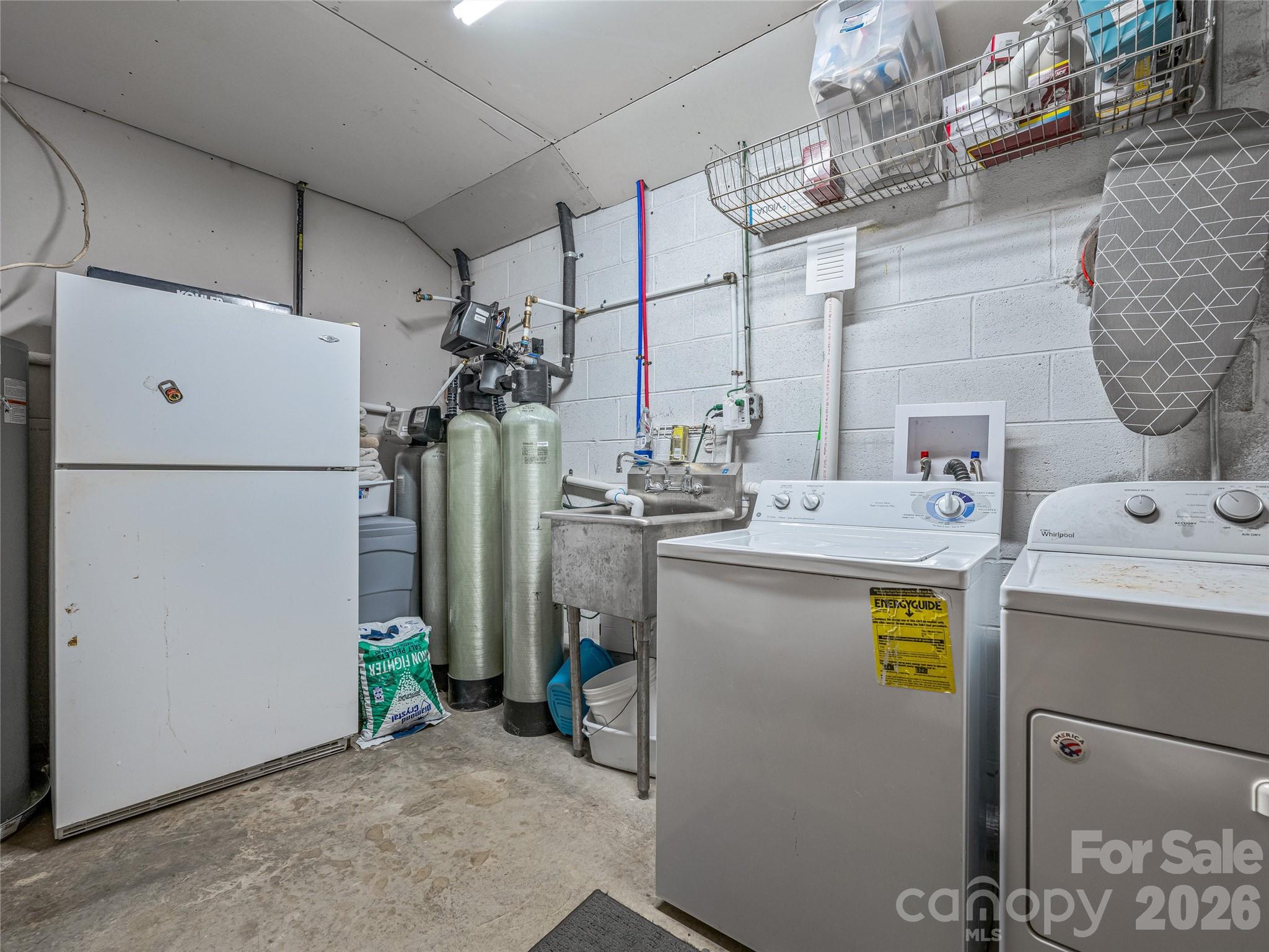 382 Black Oak Cove Road Candler NC 28715