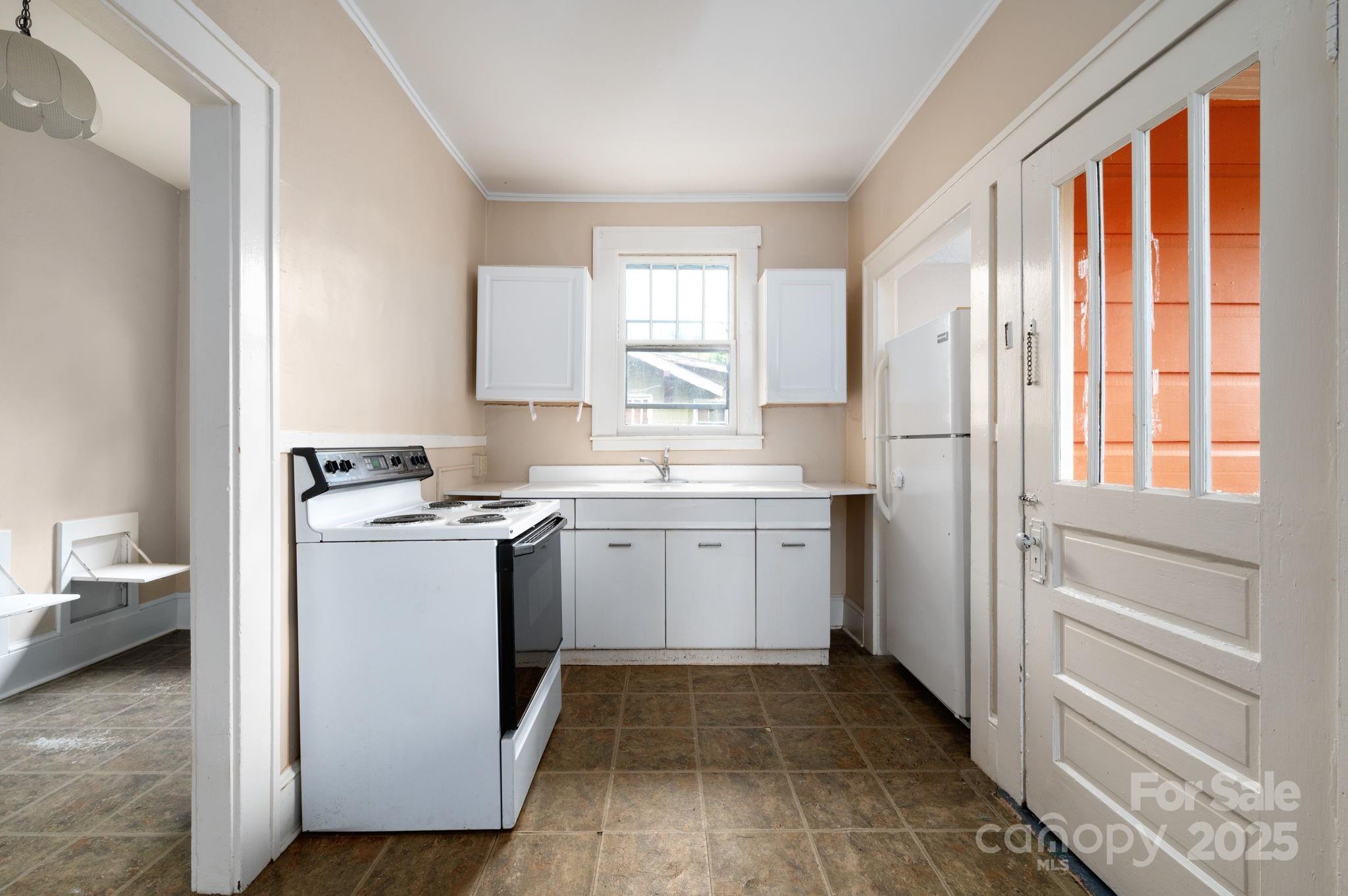 35 Baker Avenue Asheville NC 28806