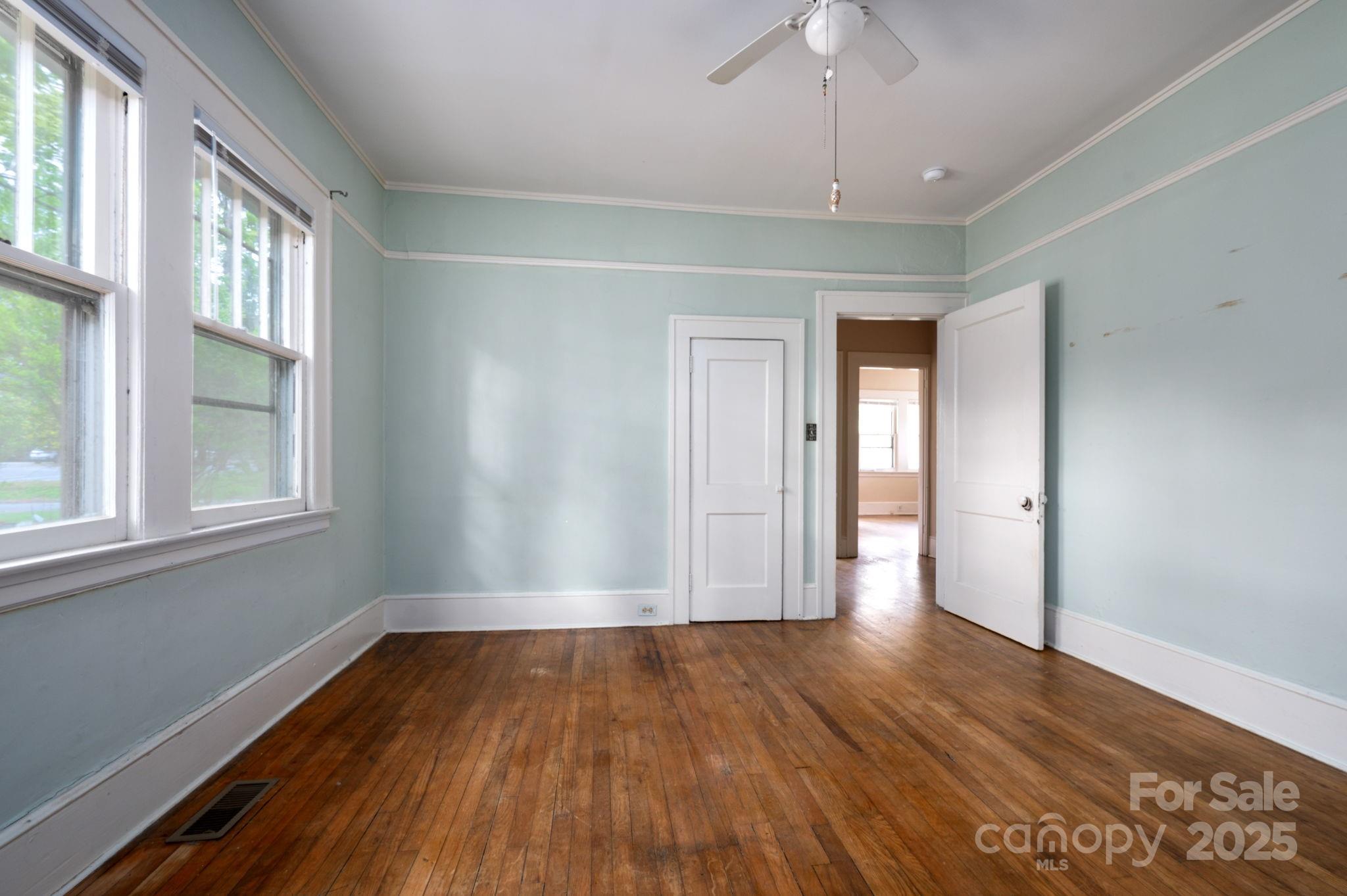 35 Baker Avenue Asheville NC 28806