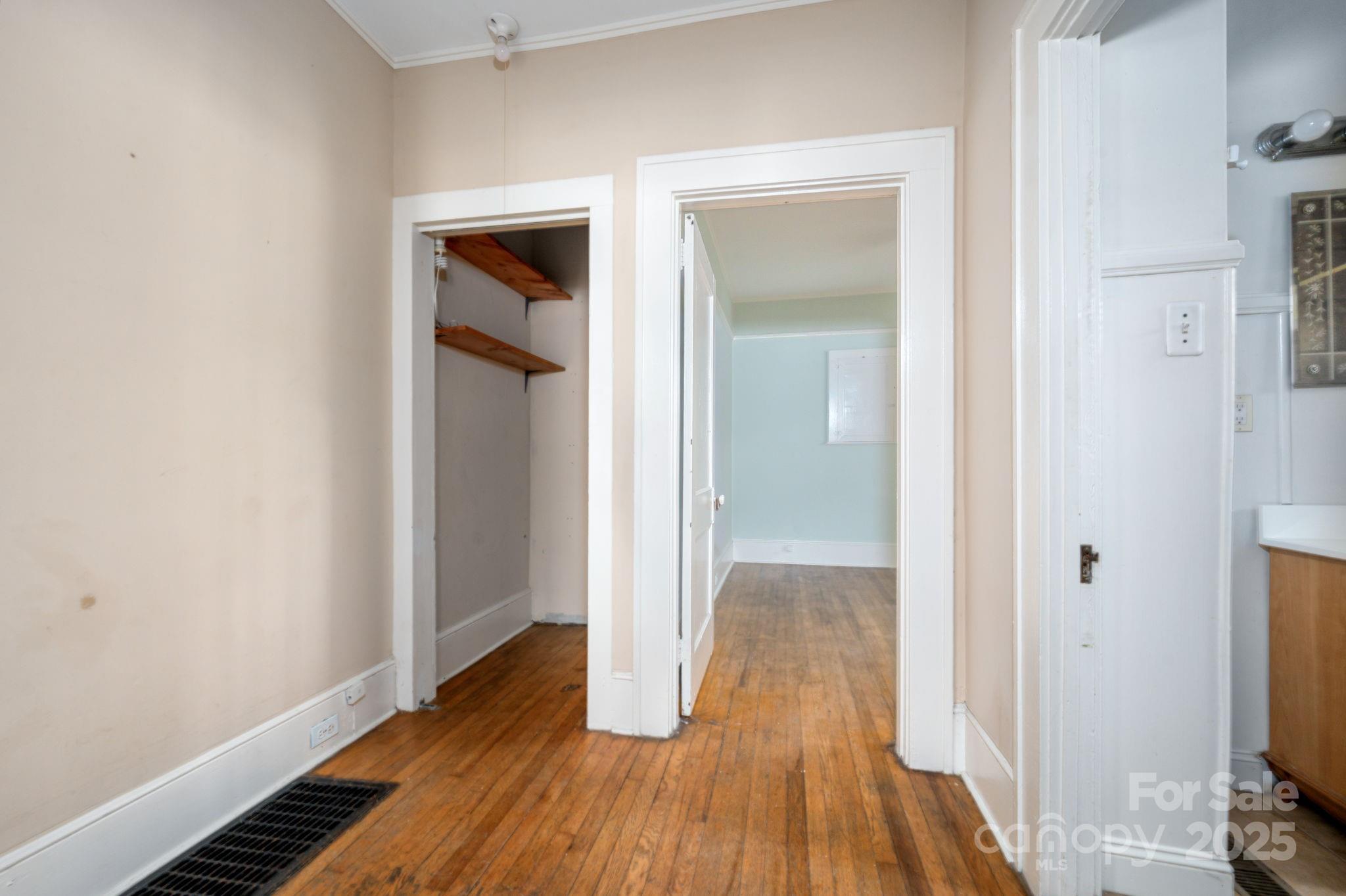 35 Baker Avenue Asheville NC 28806