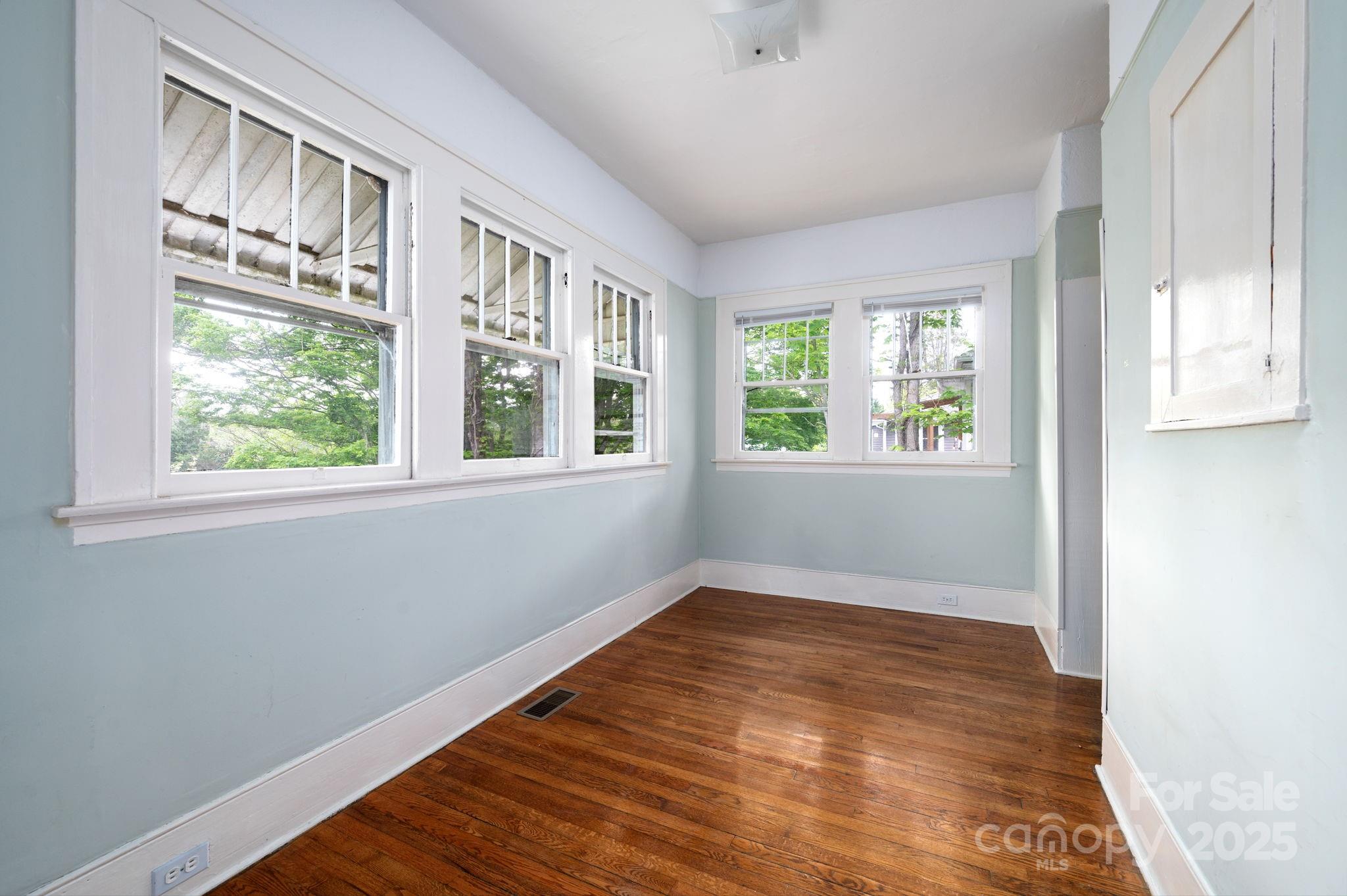 35 Baker Avenue Asheville NC 28806