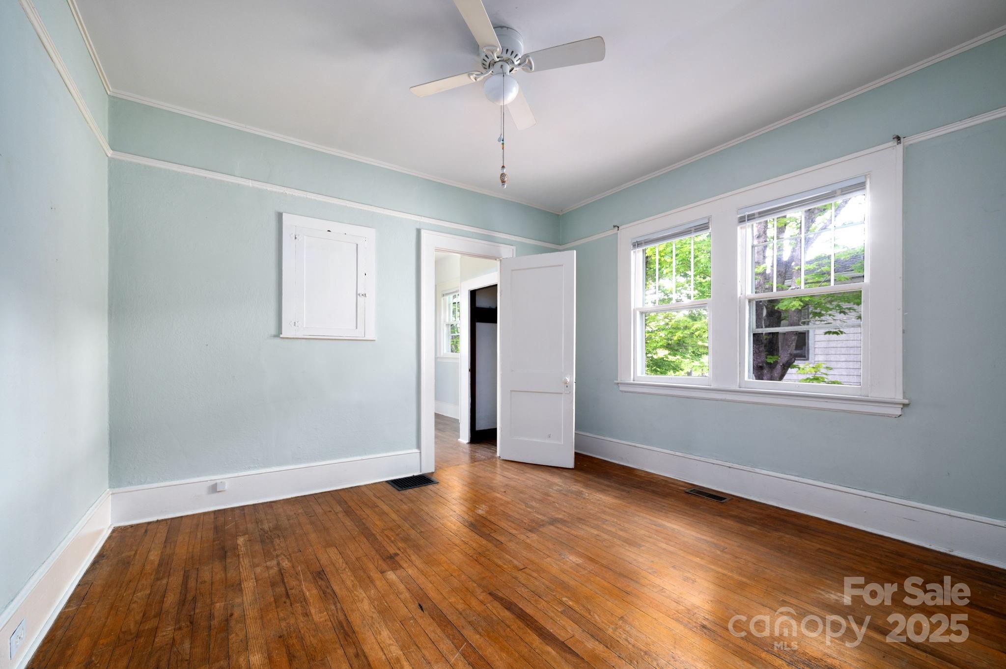 35 Baker Avenue Asheville NC 28806