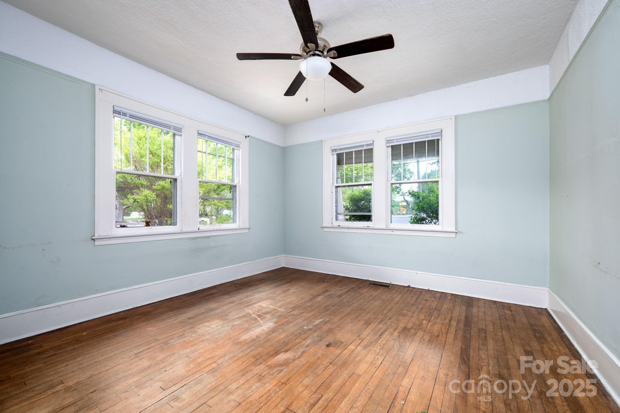 35 Baker Avenue Asheville NC 28806