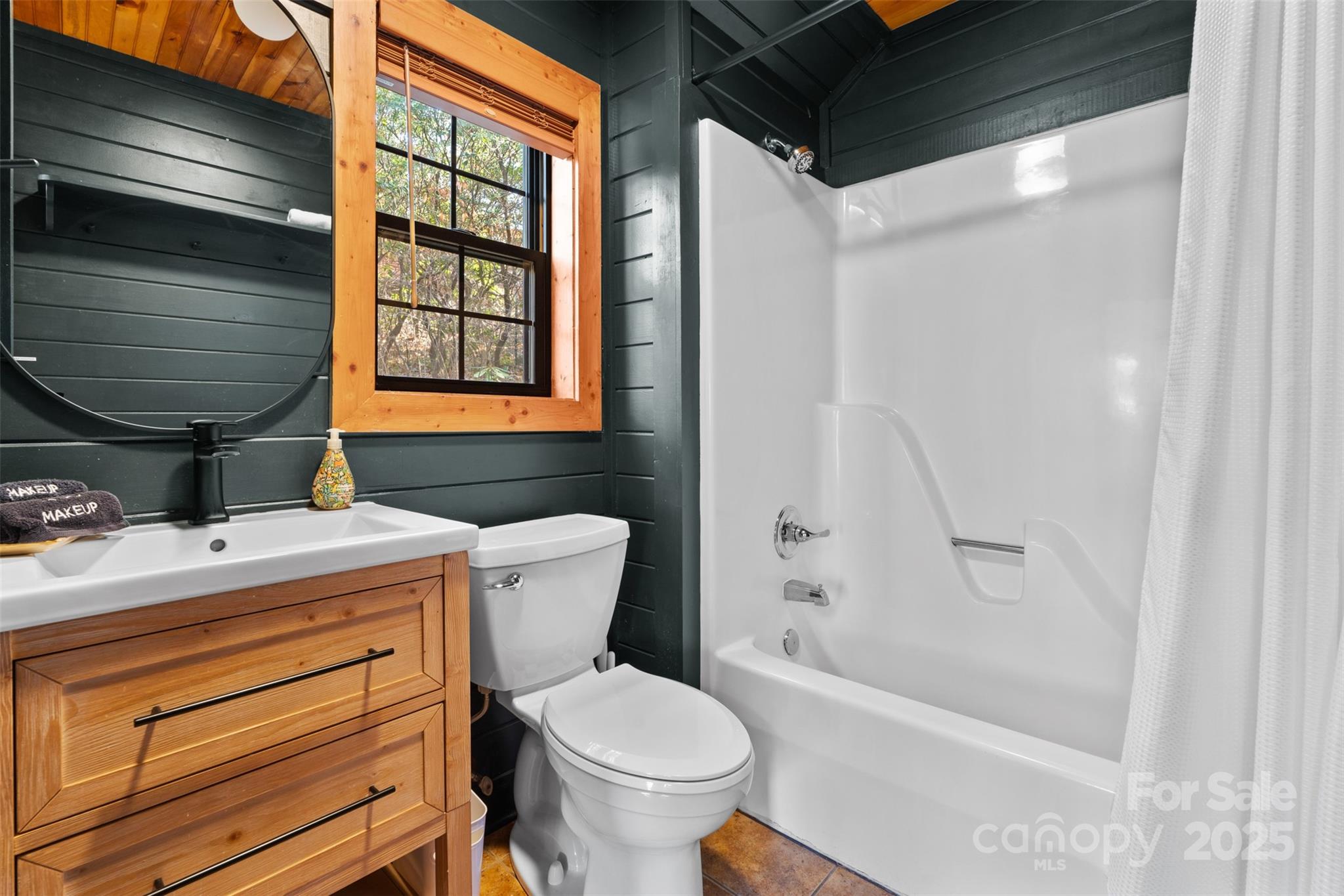 68 Bear Den Mountain View Drive Spruce Pine NC 28777