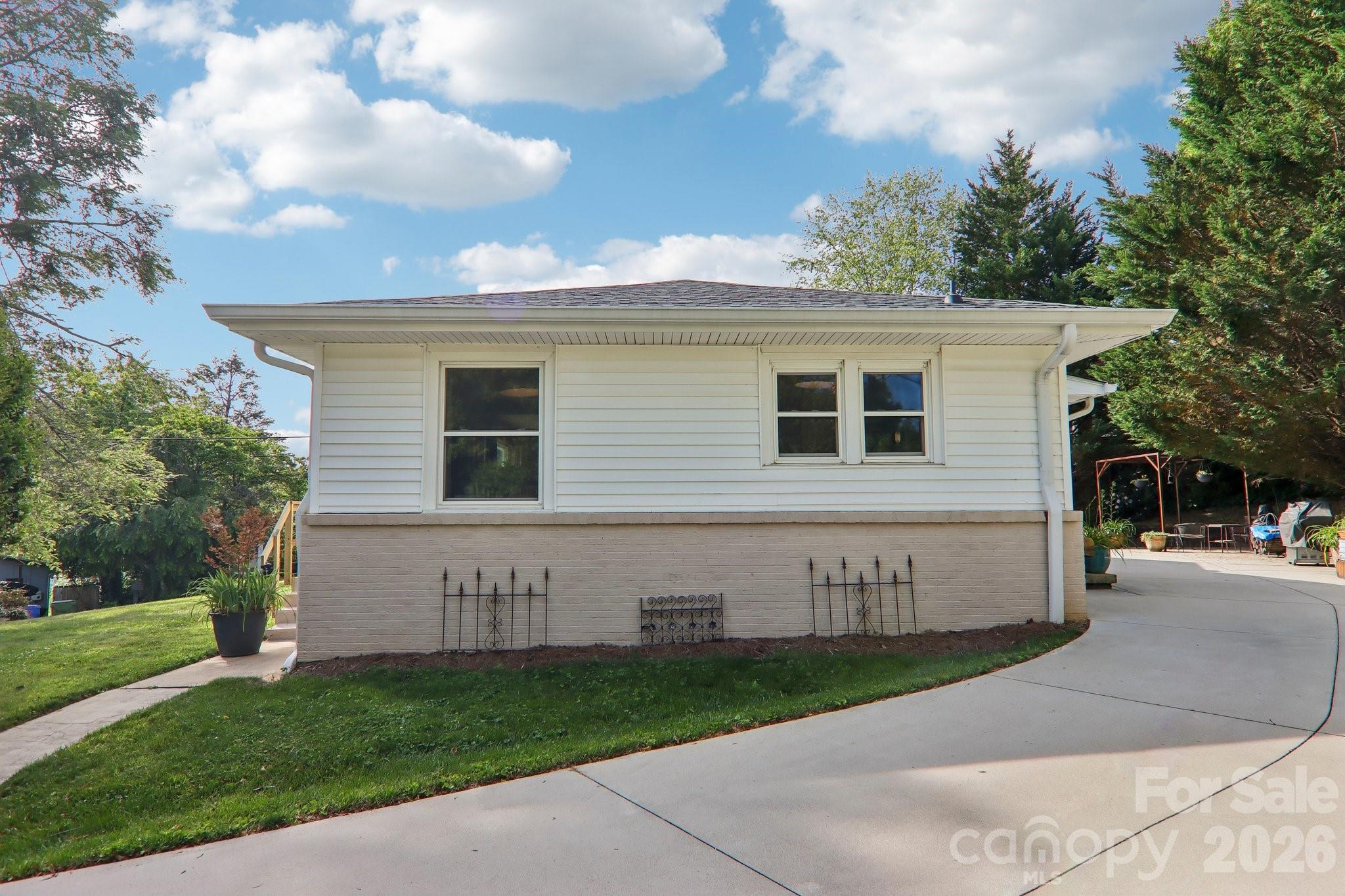 57 Langwell Avenue Asheville NC 28806