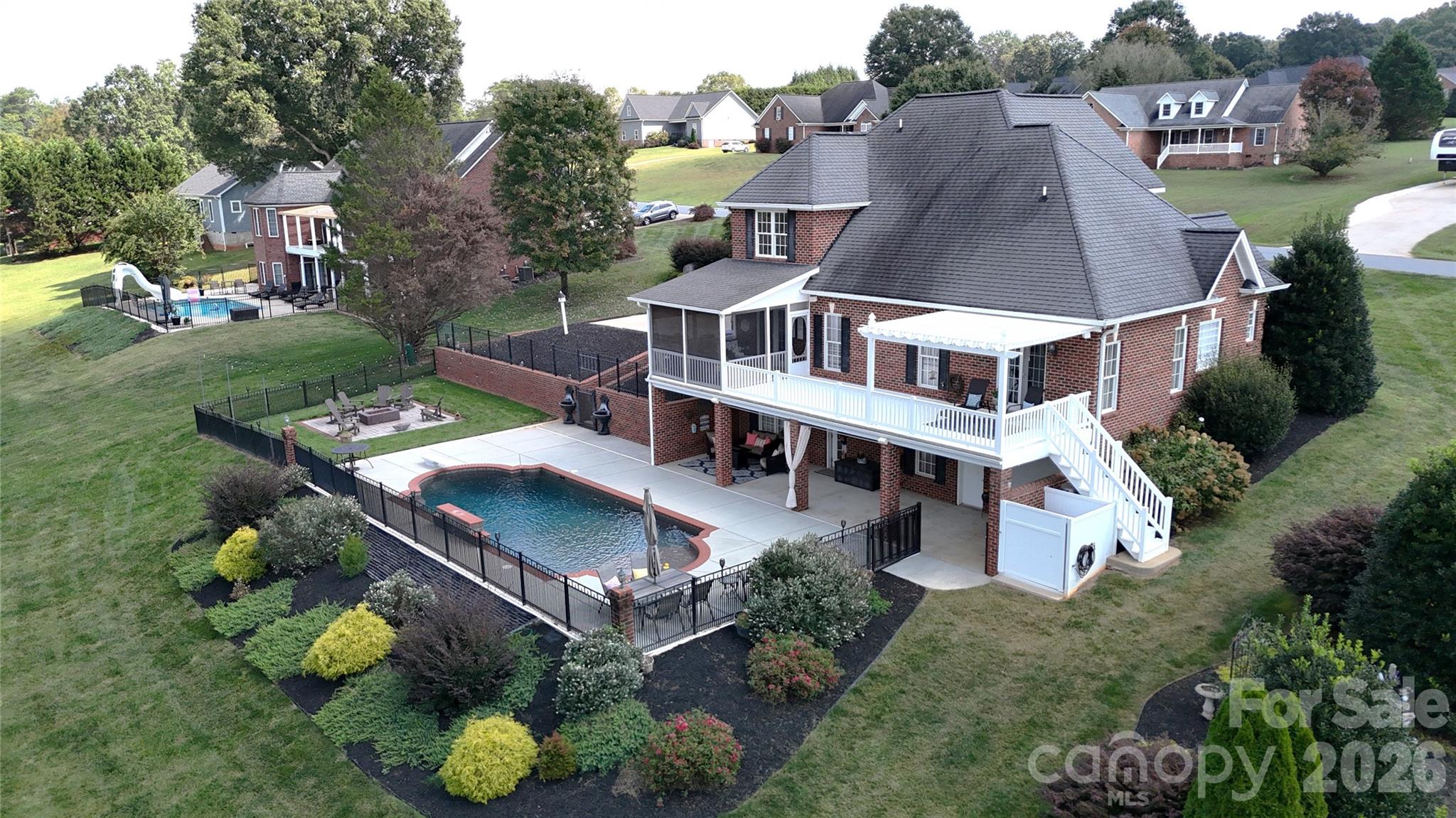 2400 Carriage Lane Lincolnton NC 28092