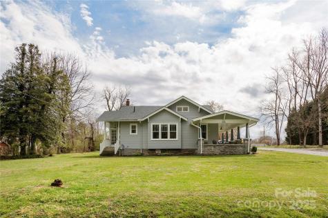 506 W Blue Ridge Road East Flat Rock NC 28726