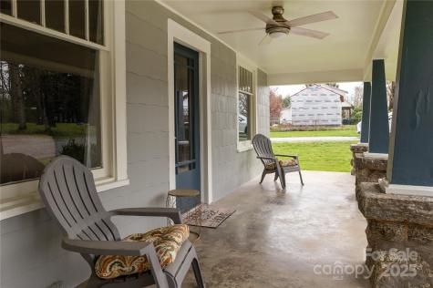 506 W Blue Ridge Road East Flat Rock NC 28726