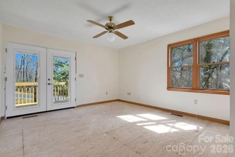 416 Kanasgowa Drive Brevard NC 28712