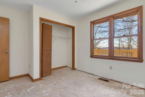 416 Kanasgowa Drive Brevard NC 28712